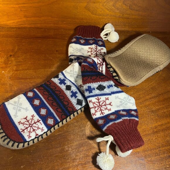 MUK LUKS Women's Pattern Slipper Socks Nordic Style Knitted Moccasin With Non-Sl - Picture 1 of 5